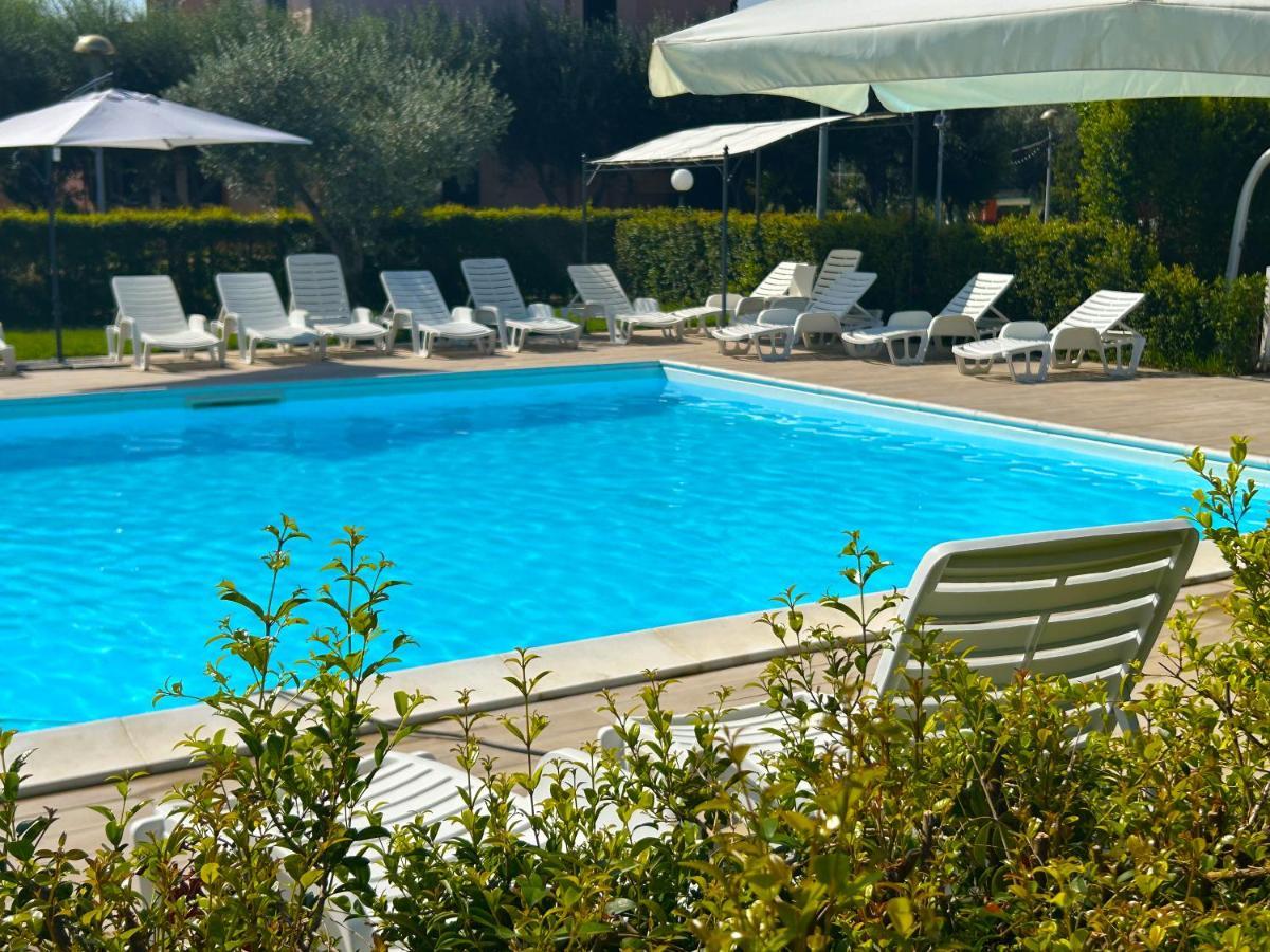 Resort Park Village Rossano Buitenkant foto